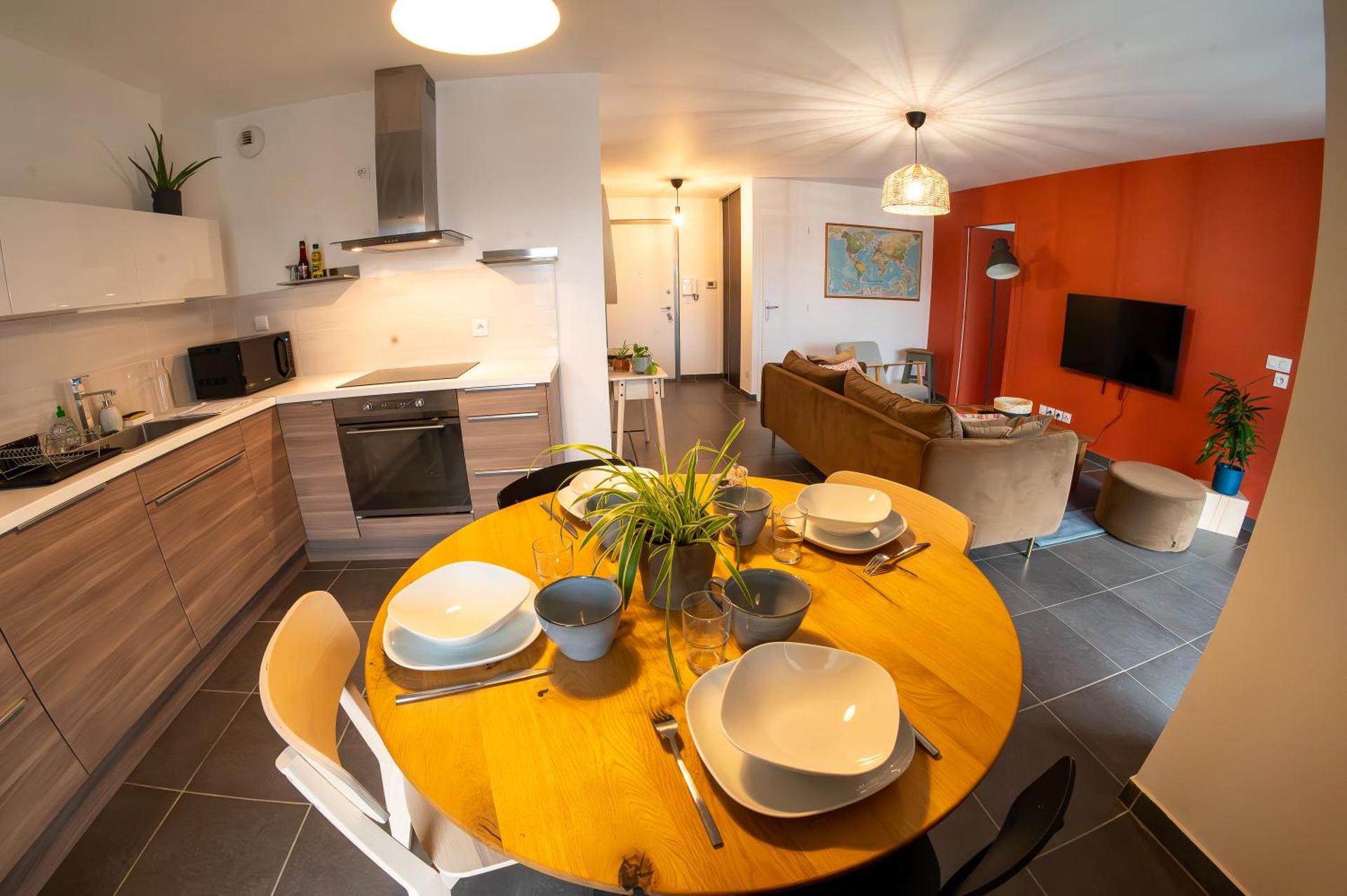 Kitchen or kitchenette