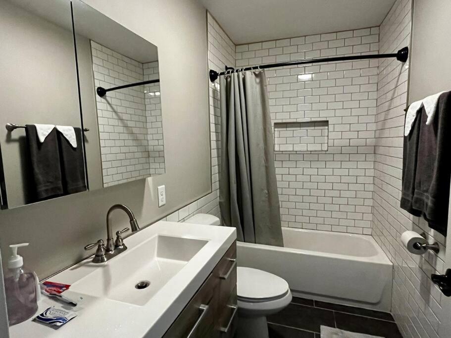 Downtown Albany 1 Bed + Workstation @ Maiden Lane