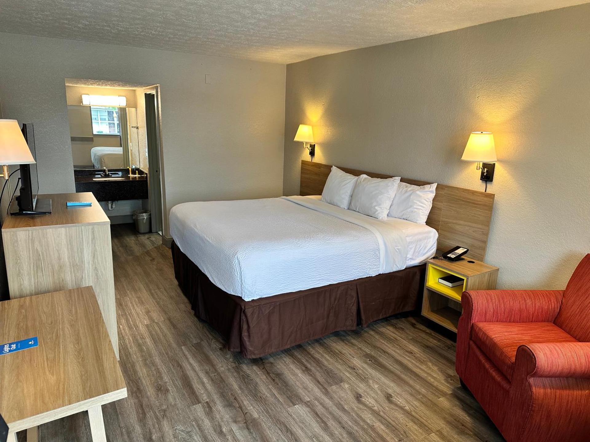 King Room - Non-Smoking