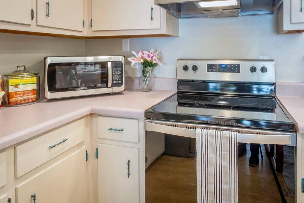 Life's a Breeze - 5min to Pcola Beach , Families