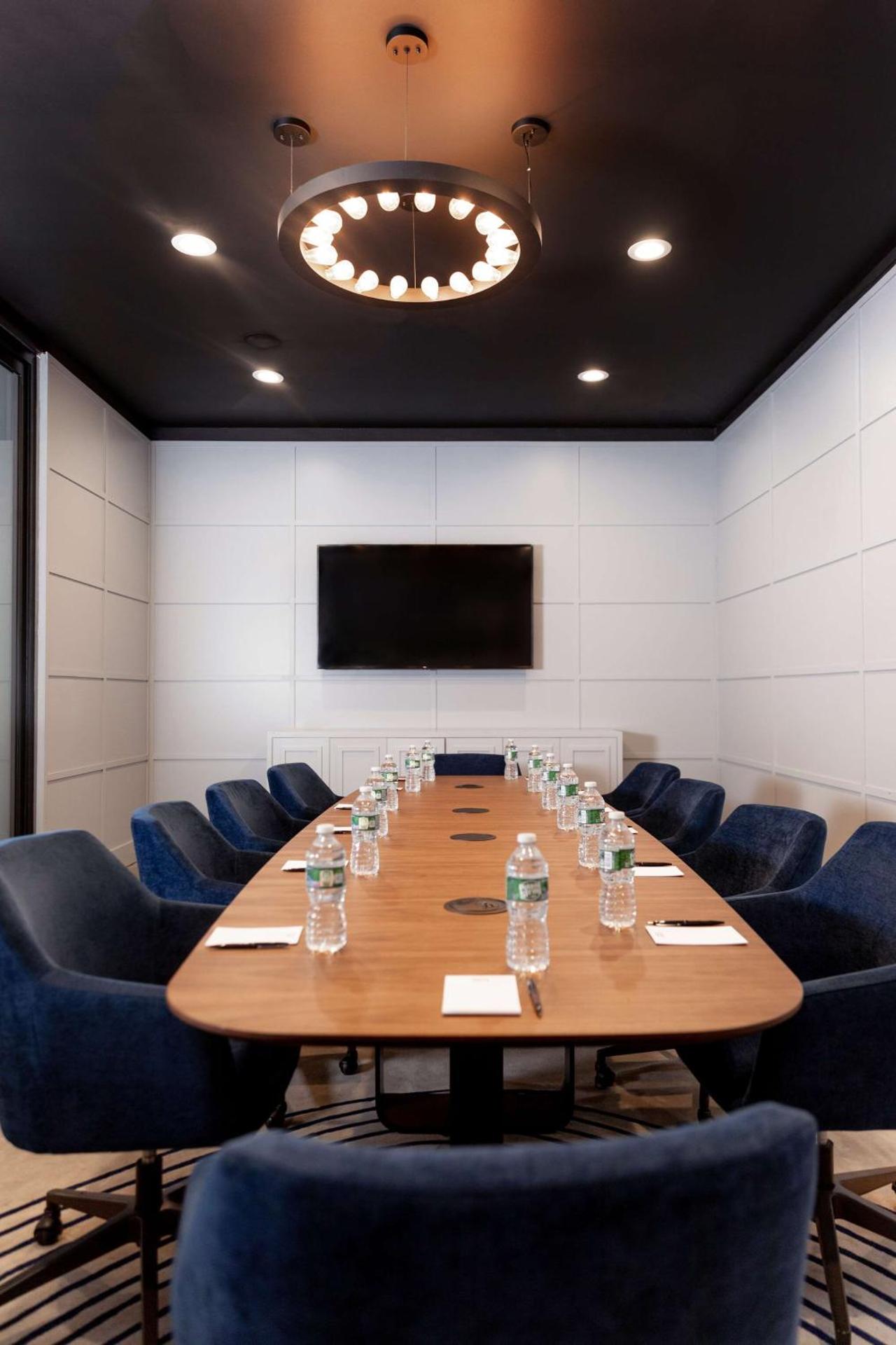 Meeting/conference room