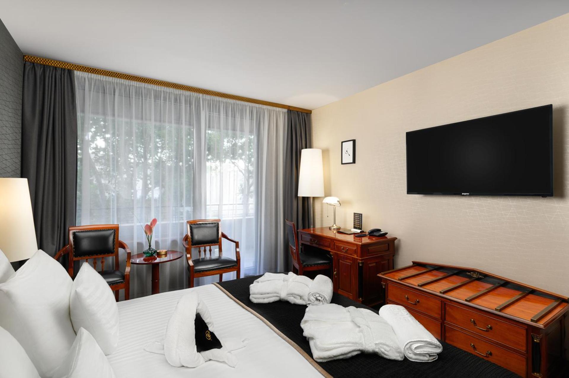 Deluxe Double Room with Balcony