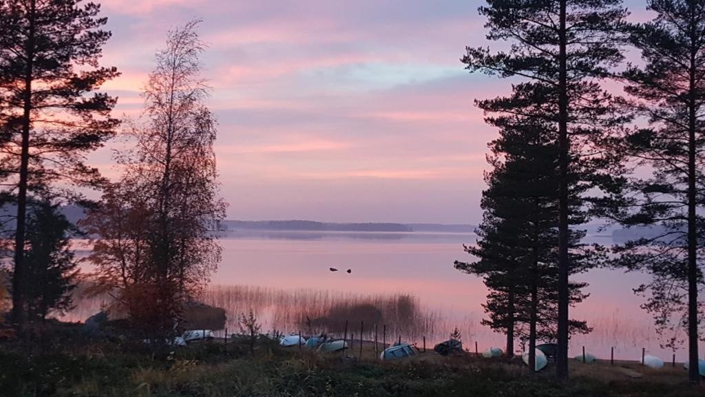 Peaceful holiday apartment with stunning lake view