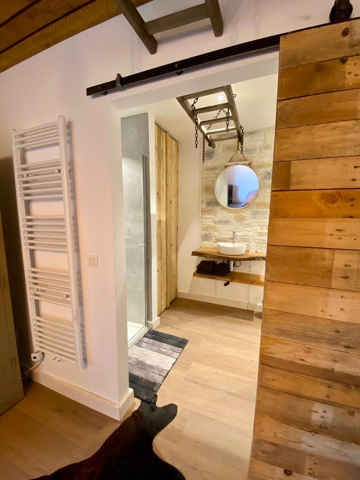 Kabana - eco forest suite