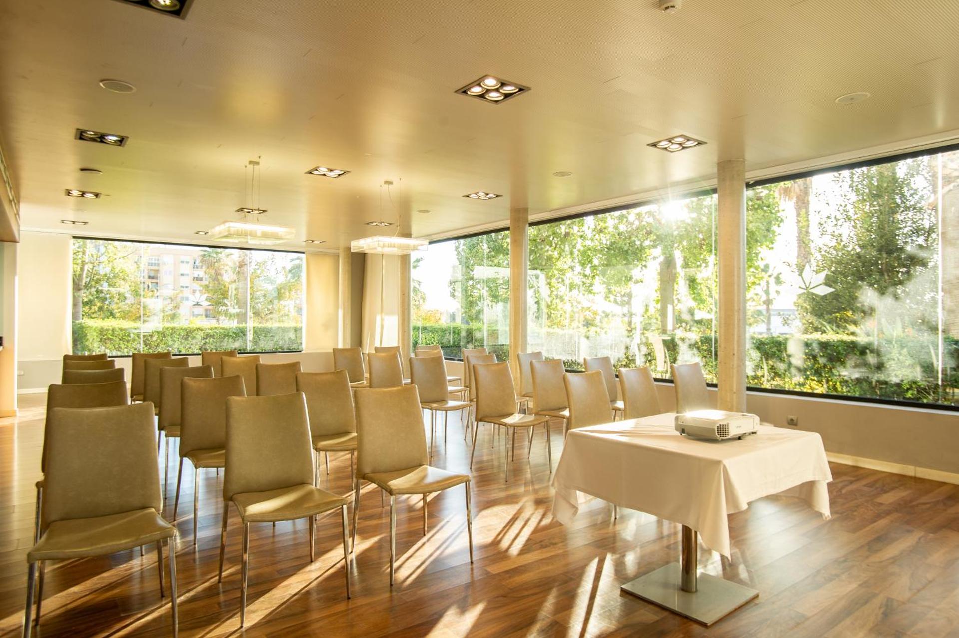 Meeting/conference room