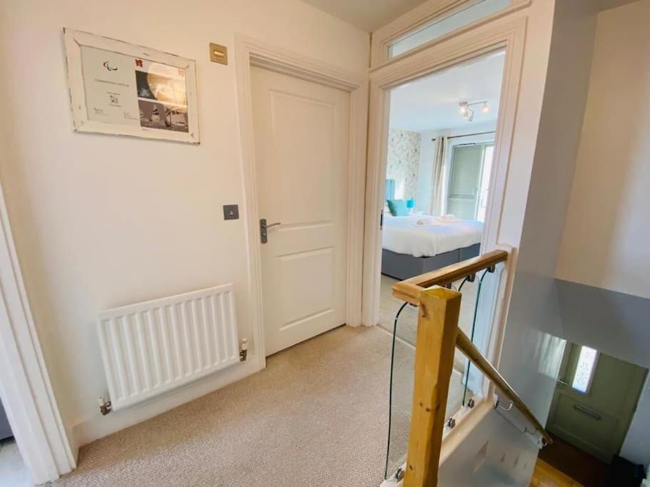 Olympic Village Vela - Portland