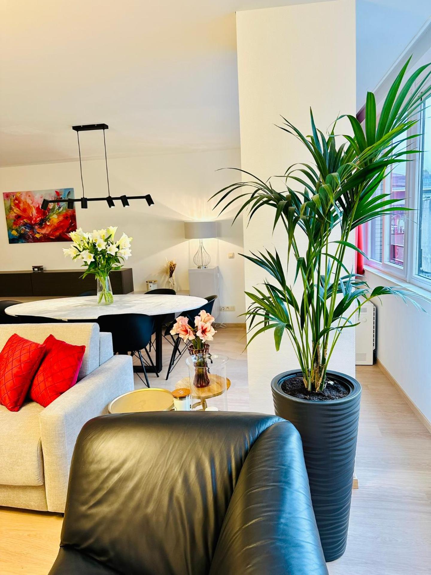 Urbanstay Suites Grand Place Luxury Apartment