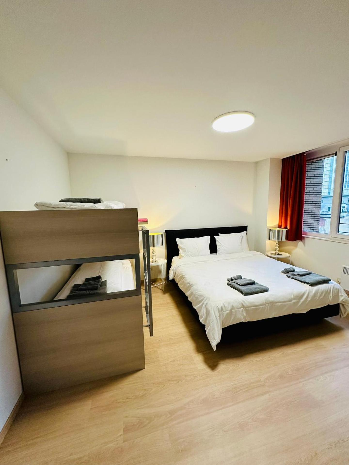 Urbanstay Suites Grand Place Luxury Apartment