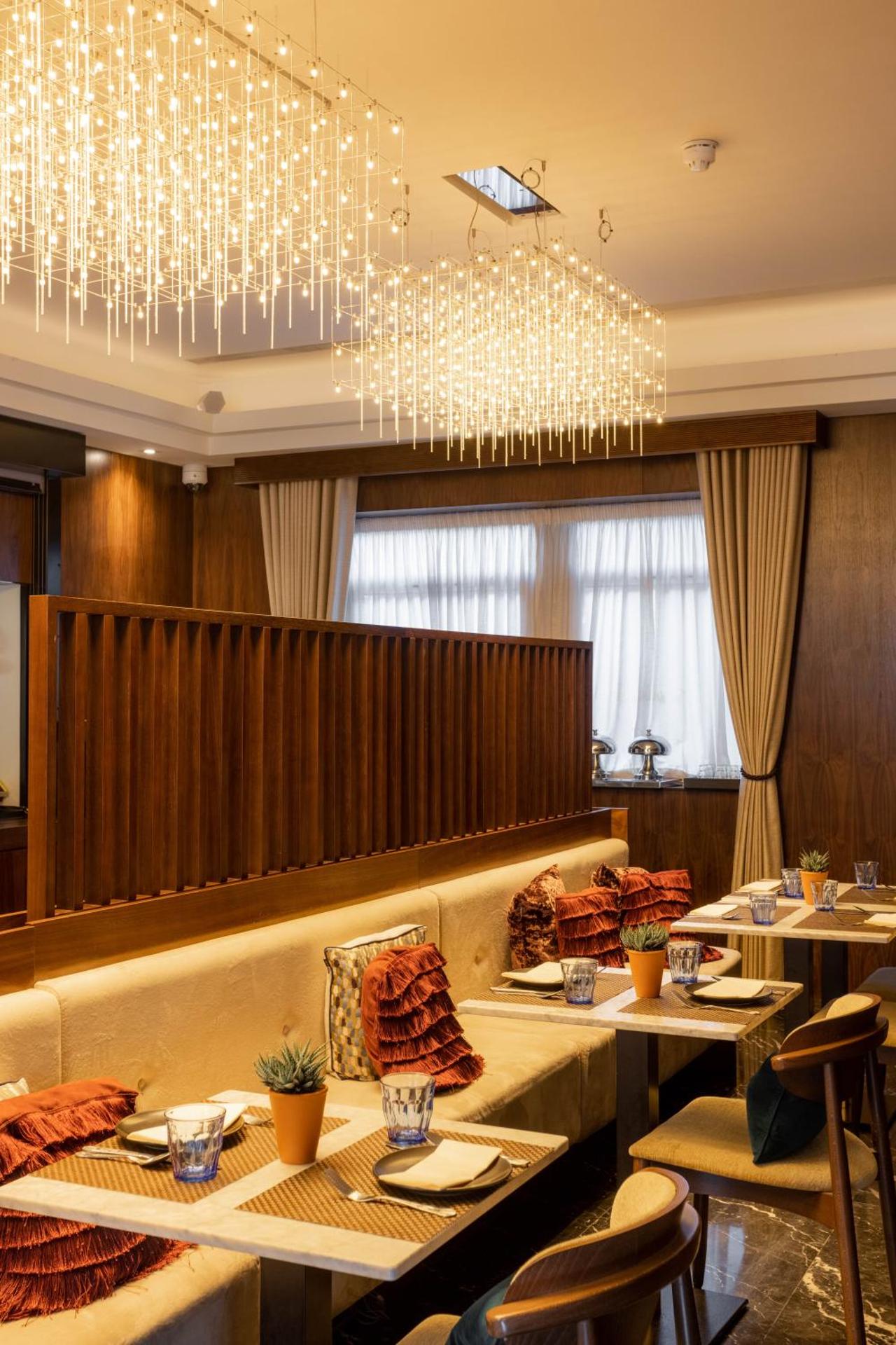 Restaurant/places to eat