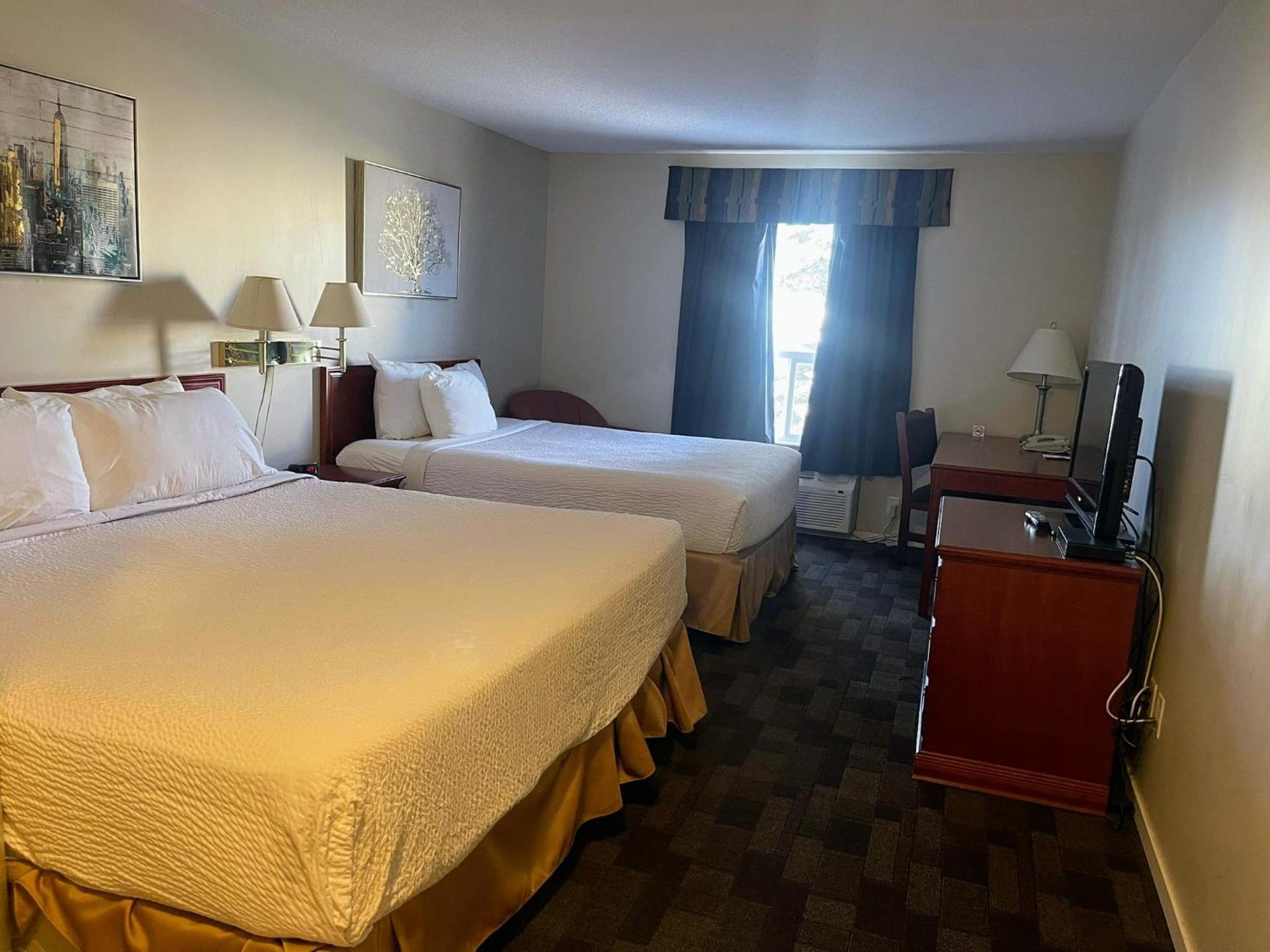 Deluxe Room - Non-Smoking