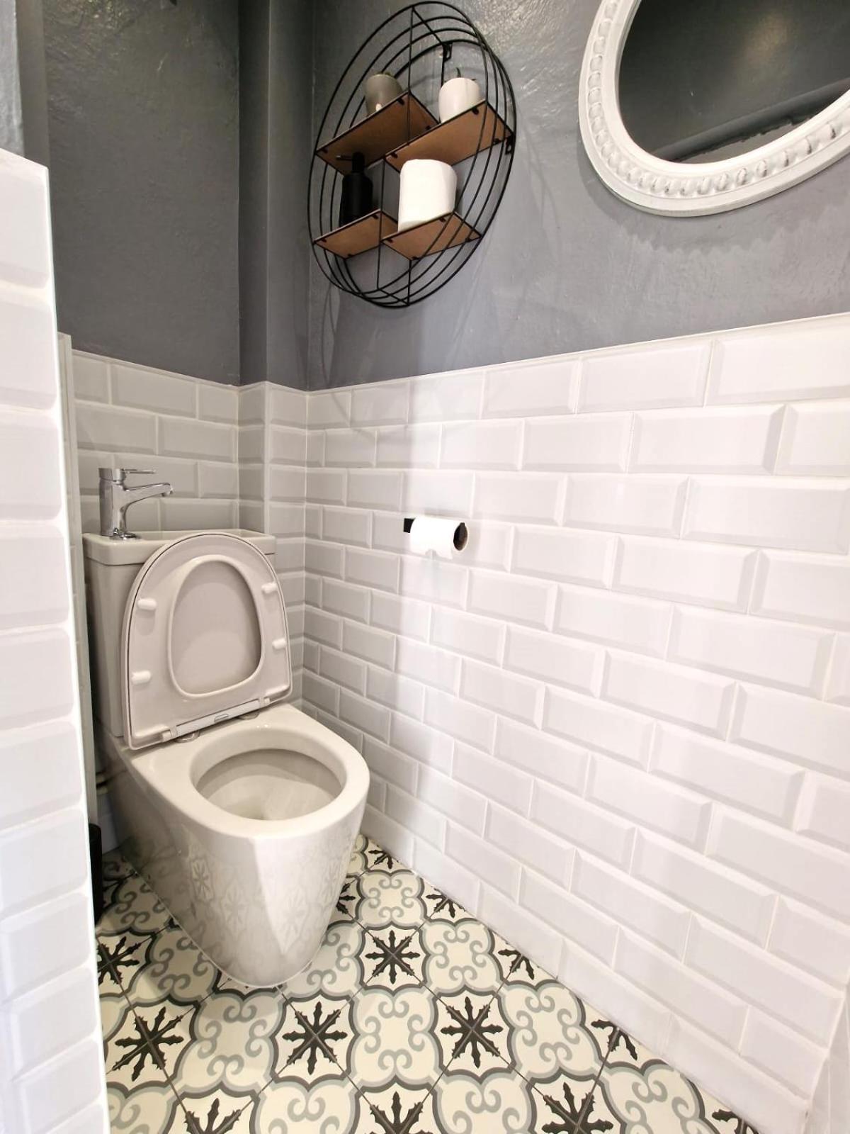 AO Home Lettings - Ferryhills House