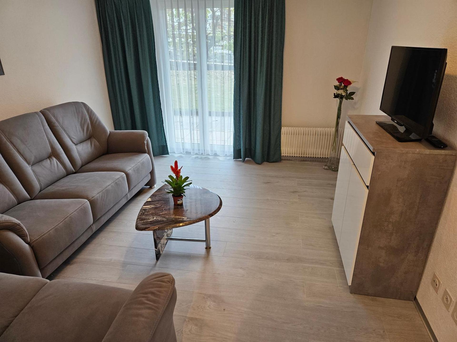 Apartment with Garden View