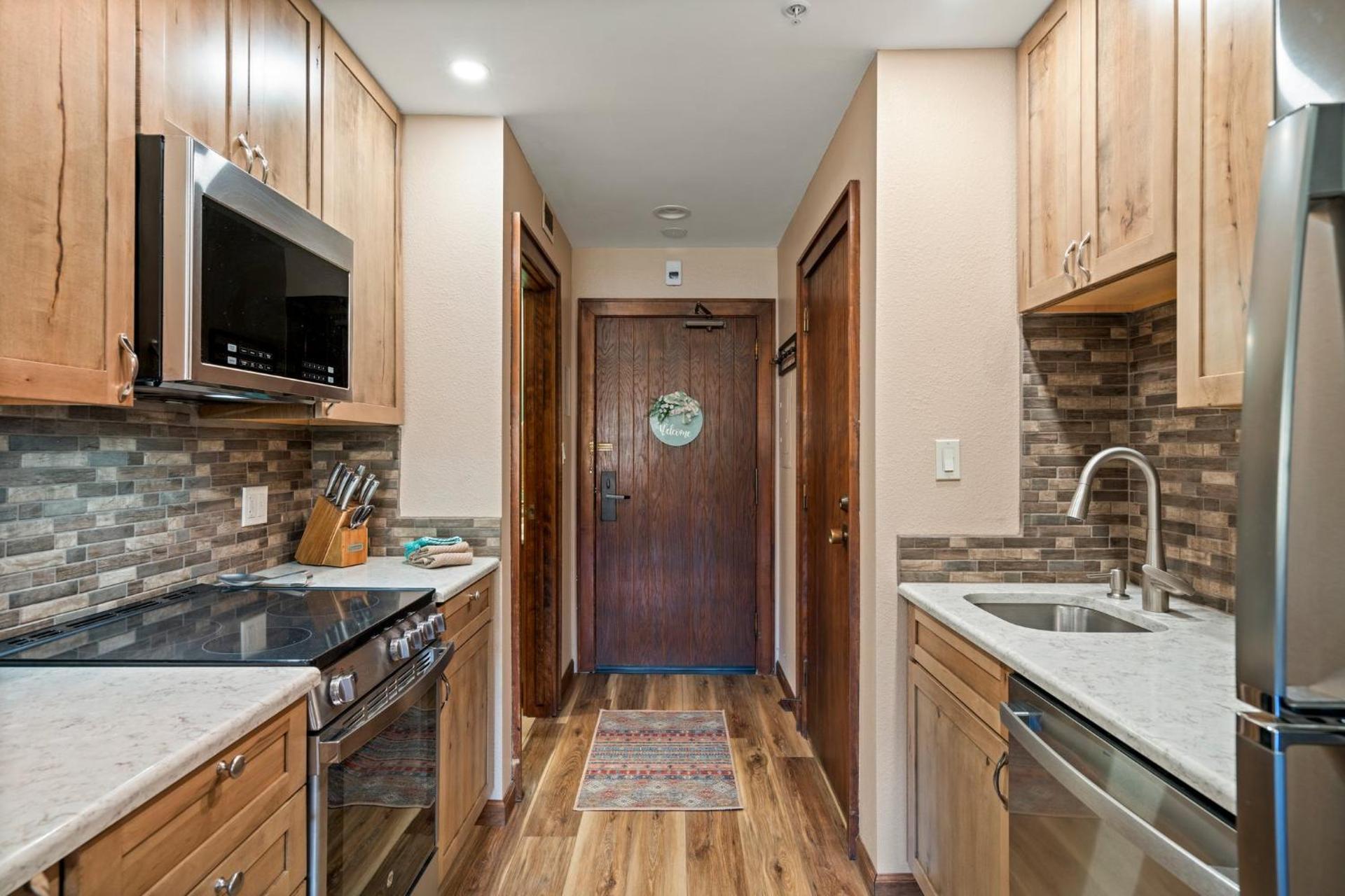 Kitchen or kitchenette