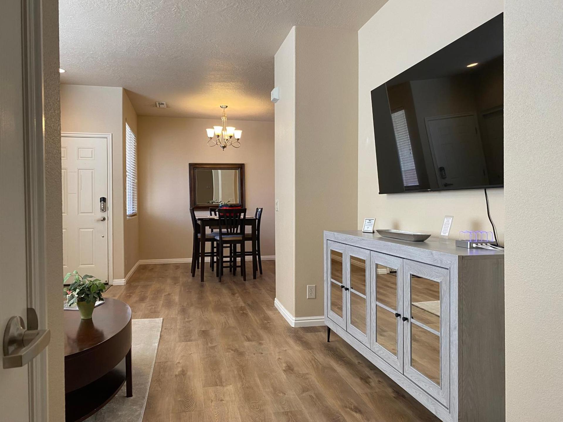 Luxurious Condo at the Springs by Cool Properties