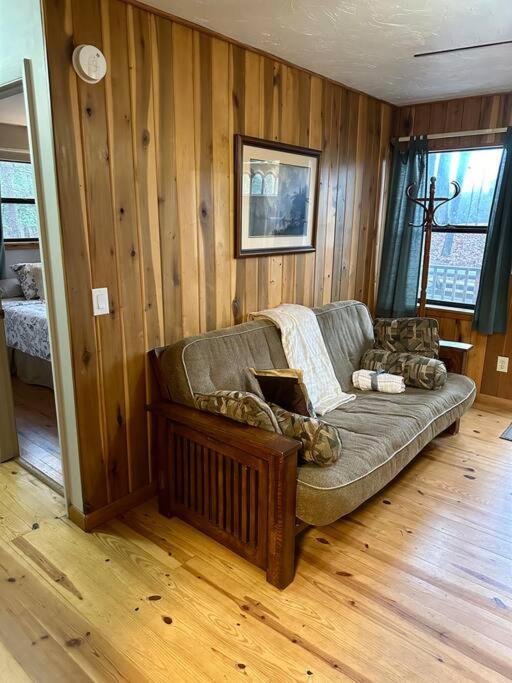 Private cozy cabin in the woods with great view