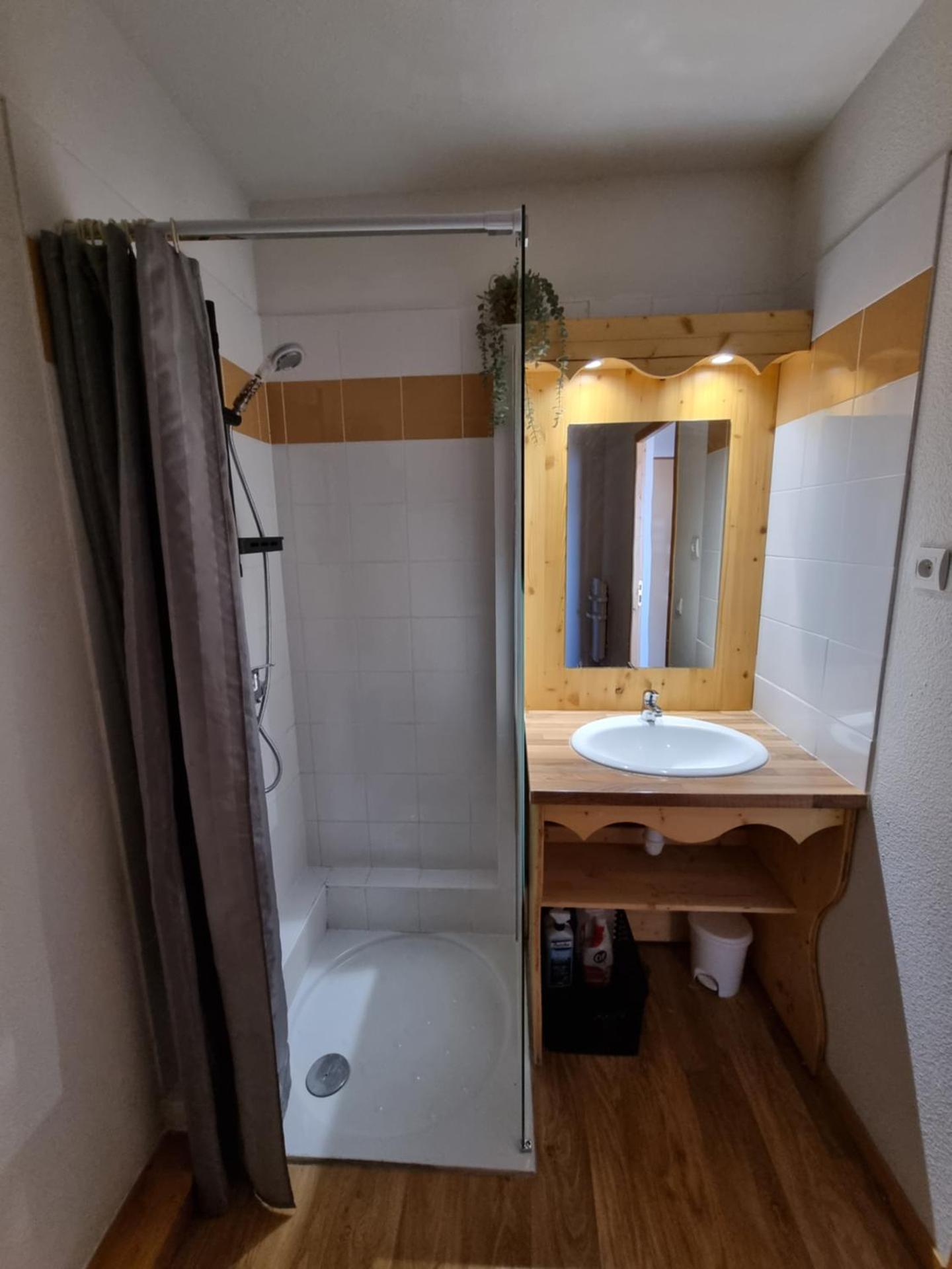 Appartement 4 personnes 32m2 Au pied des pistes- WiFI- Balcon Sud- Chamrousse 1650