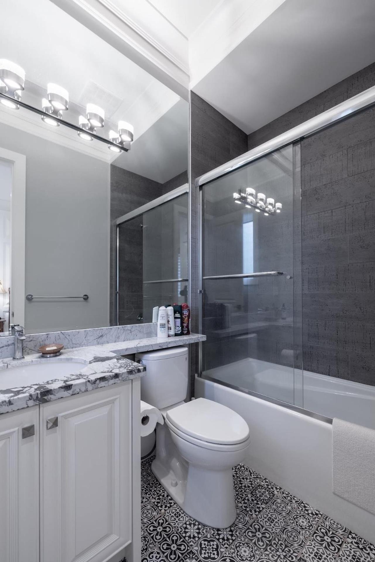 Luxurious Private Rooms in Richmond