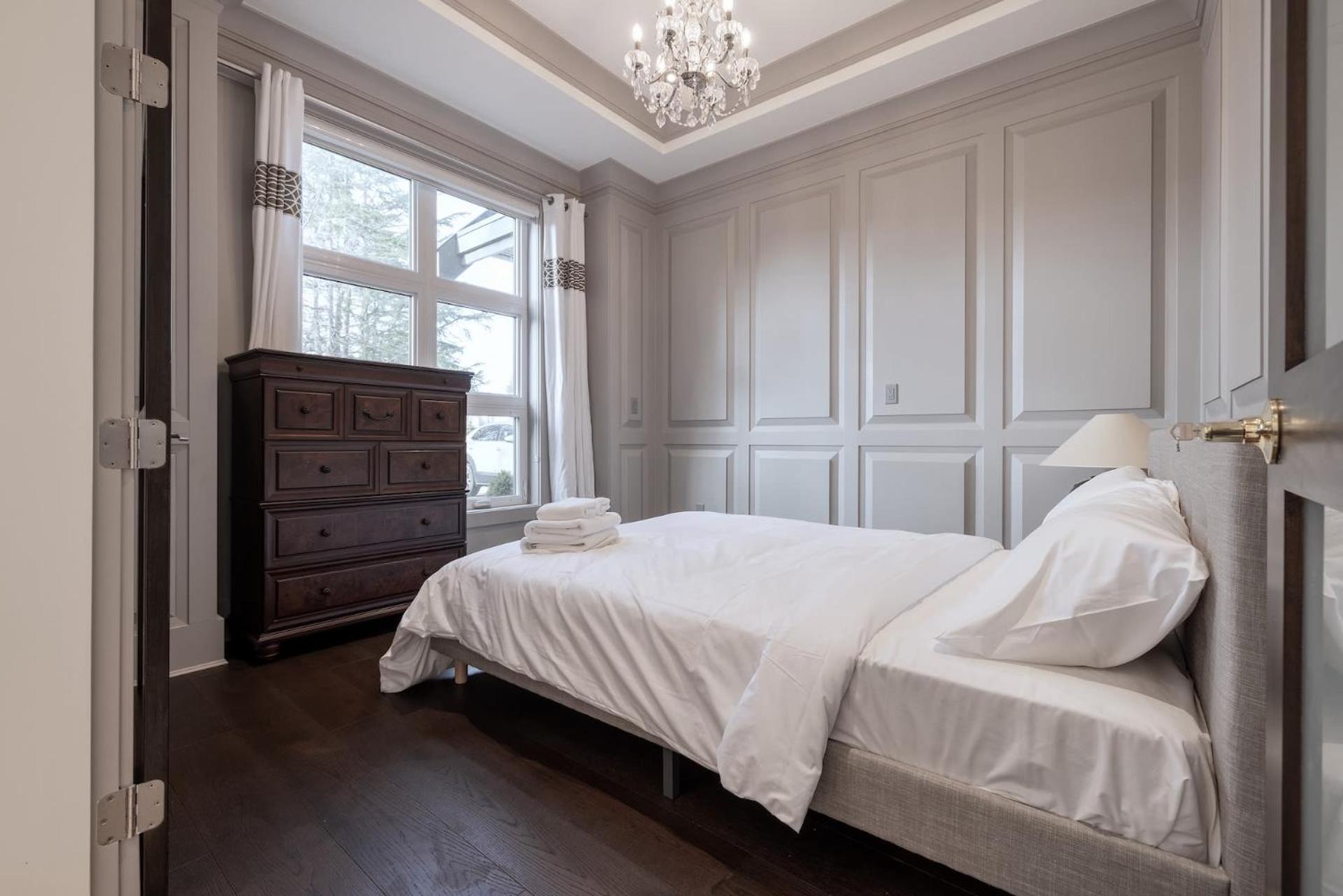 Luxurious Private Rooms in Richmond