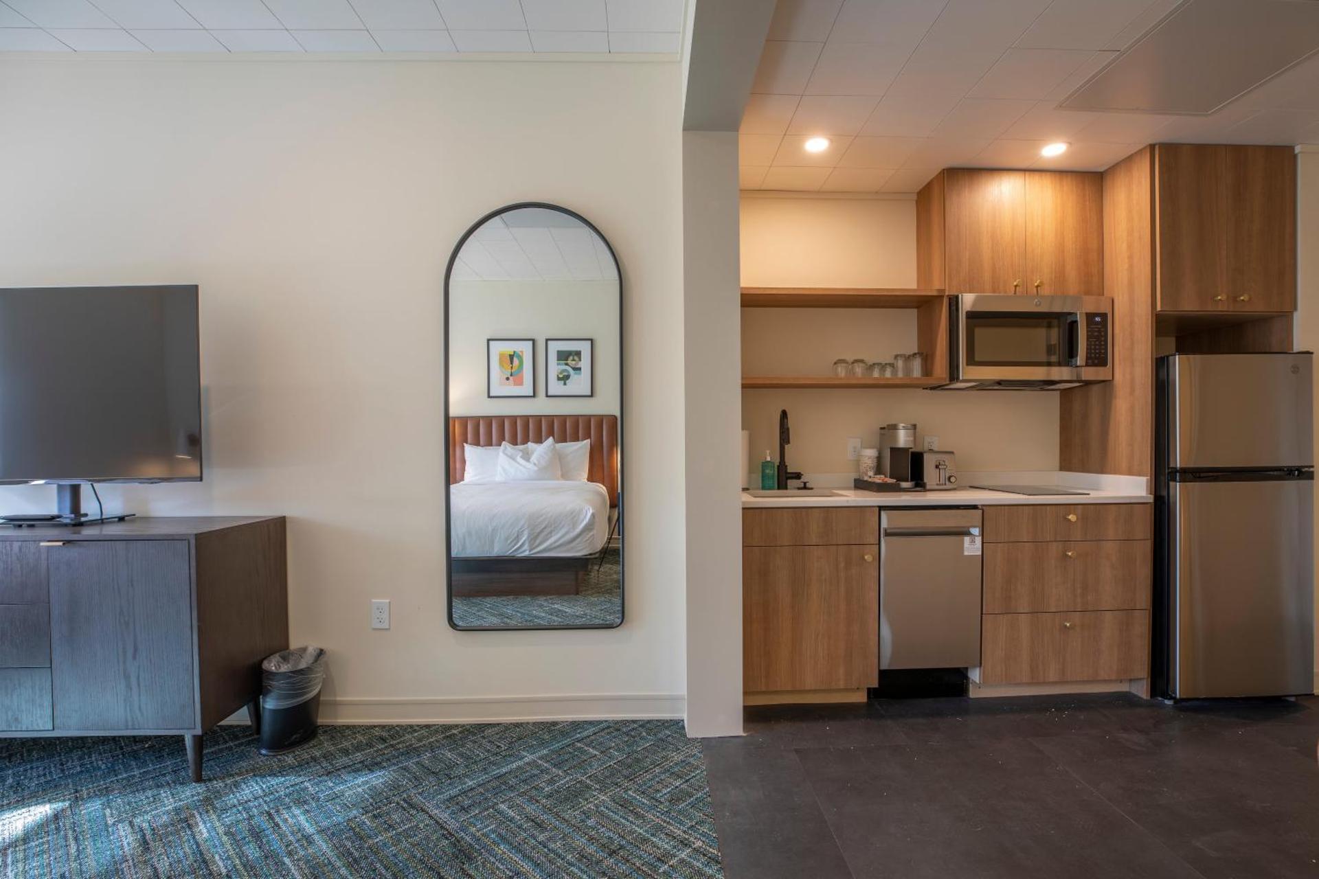 Kitchen or kitchenette