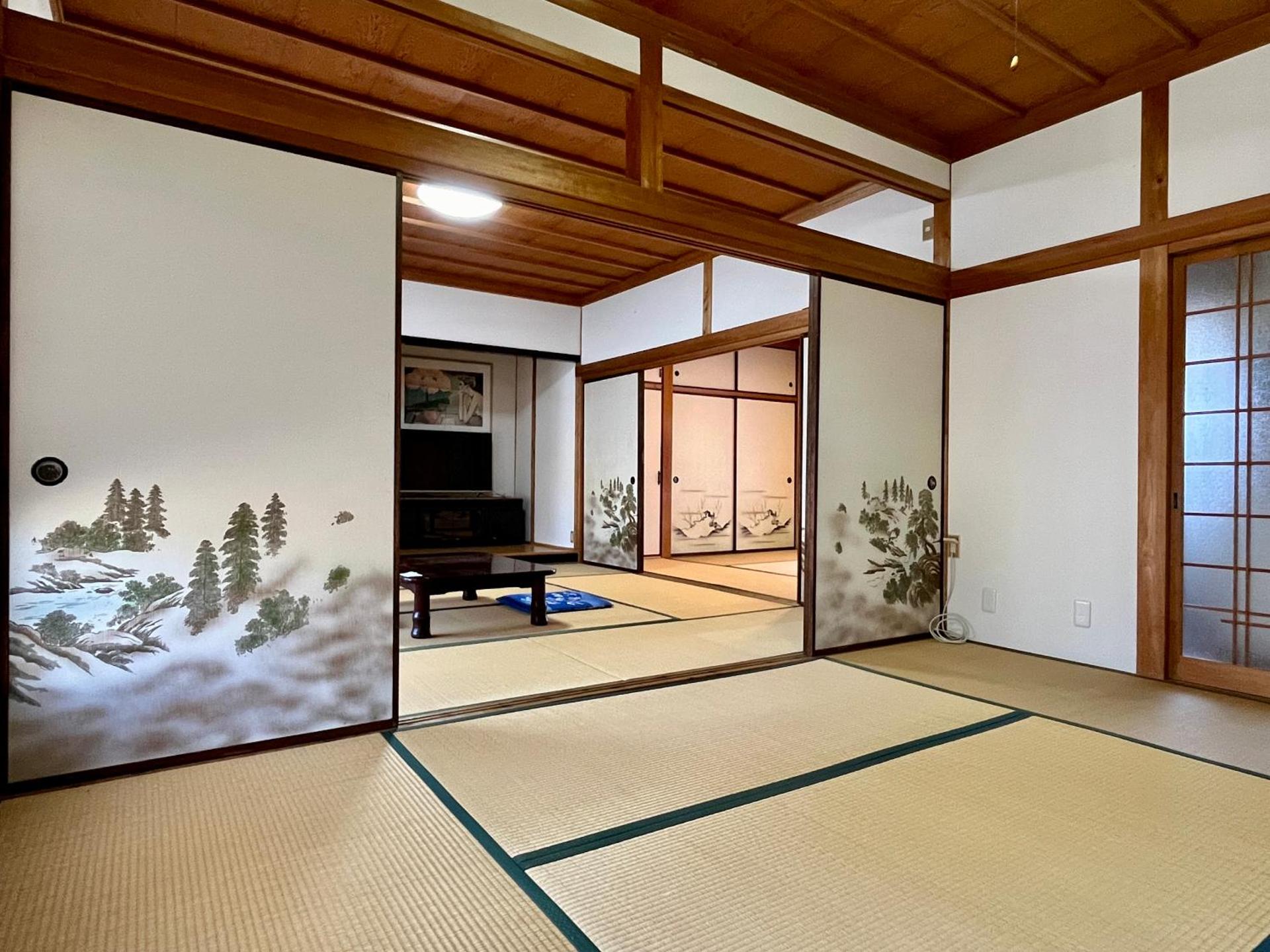 Japanilaistyylinen huone