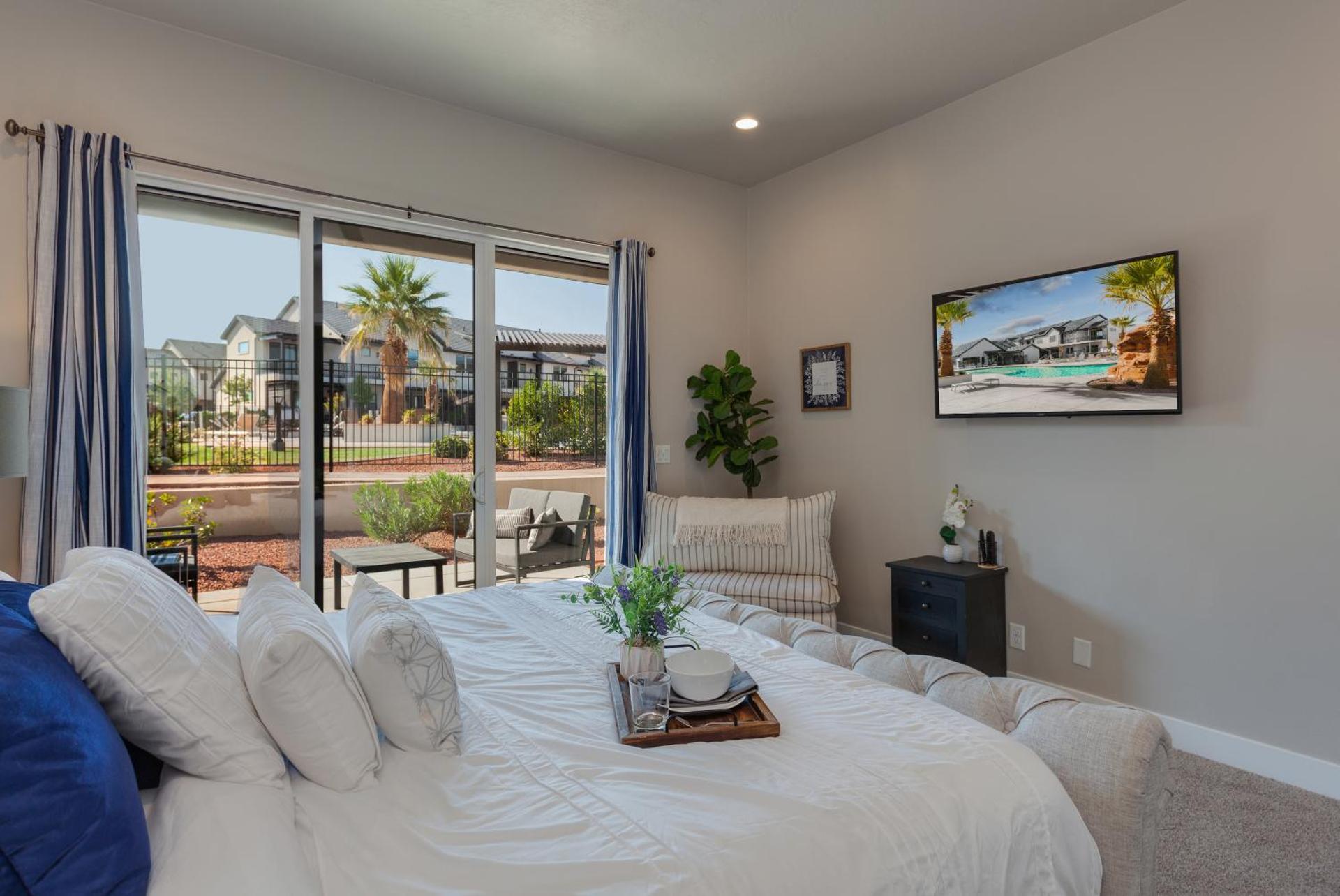 Ocotillo Springs 18 Sleeps 23, Community Pool and Hot Tub, Beautiful View of Ocotillo Springs Amenities