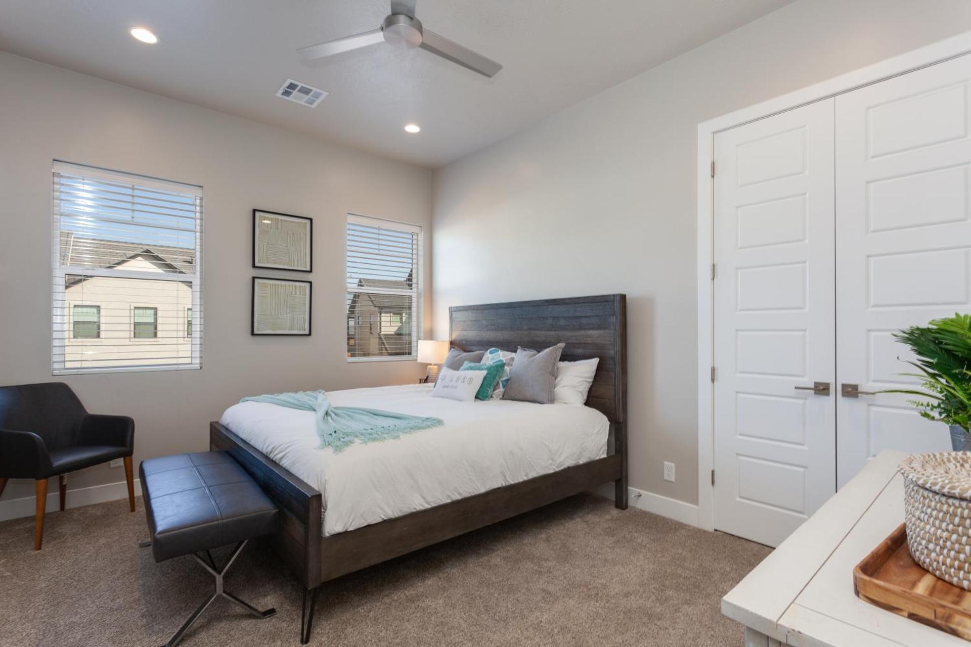 Ocotillo Springs 18 Sleeps 23, Community Pool and Hot Tub, Beautiful View of Ocotillo Springs Amenities