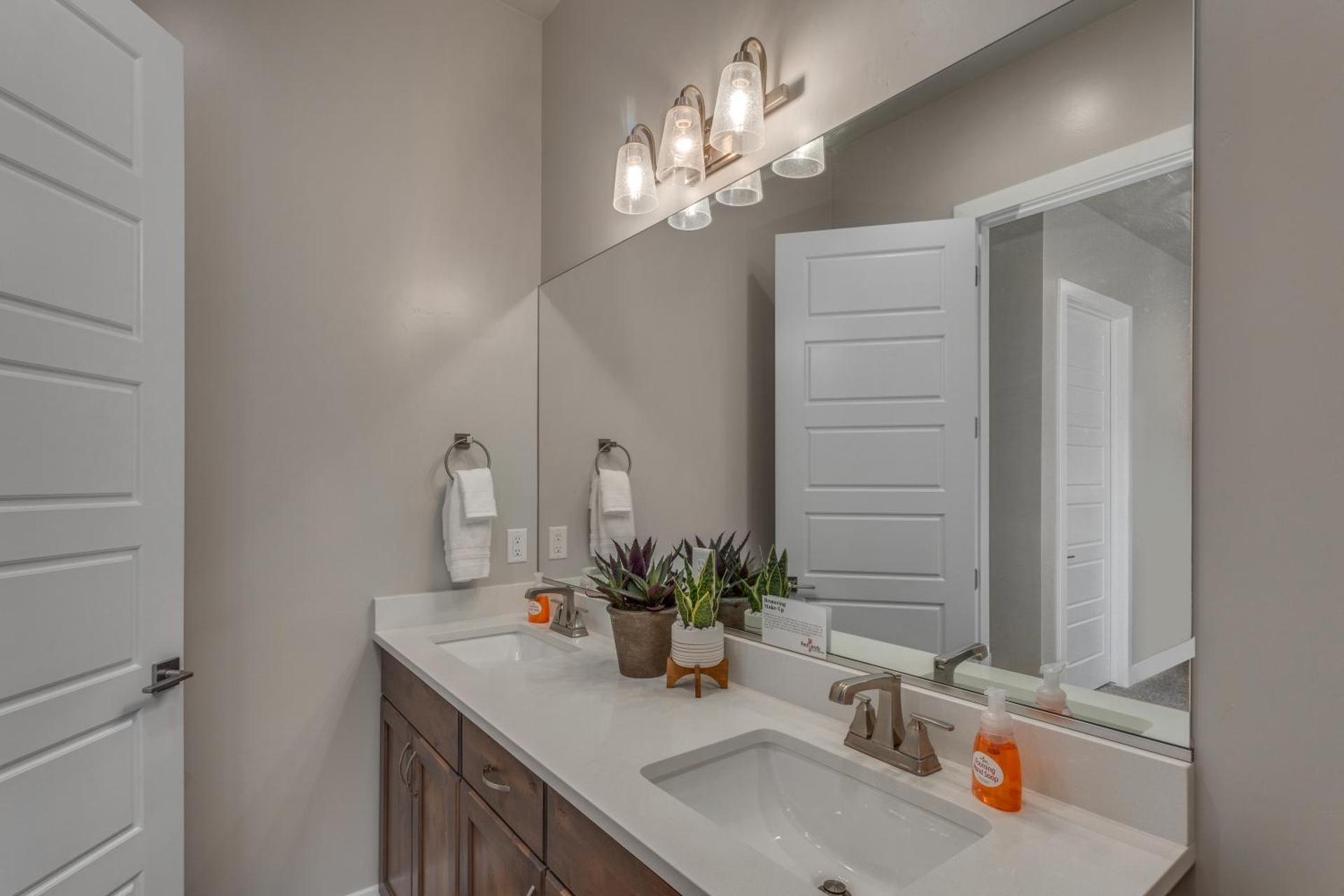 Ocotillo Springs 18 Sleeps 23, Community Pool and Hot Tub, Beautiful View of Ocotillo Springs Amenities