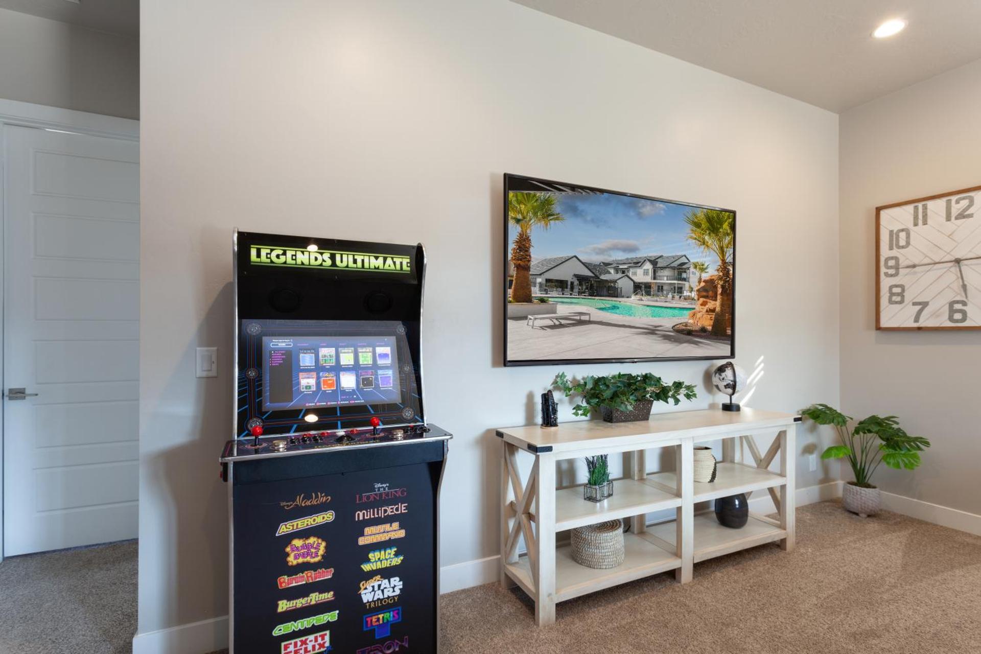 Ocotillo Springs 18 Sleeps 23, Community Pool and Hot Tub, Beautiful View of Ocotillo Springs Amenities