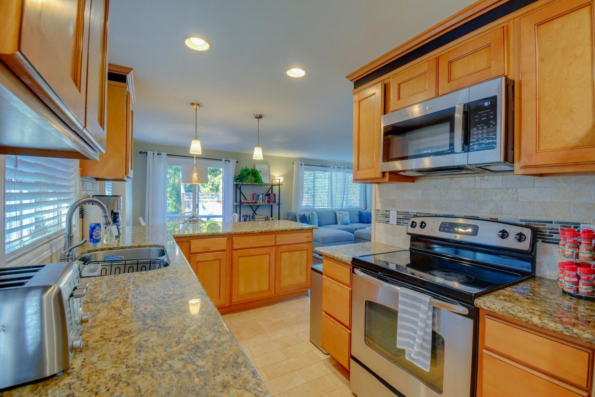 Gig Harbor Vacation Rental Home 1 Mi to Uptown!