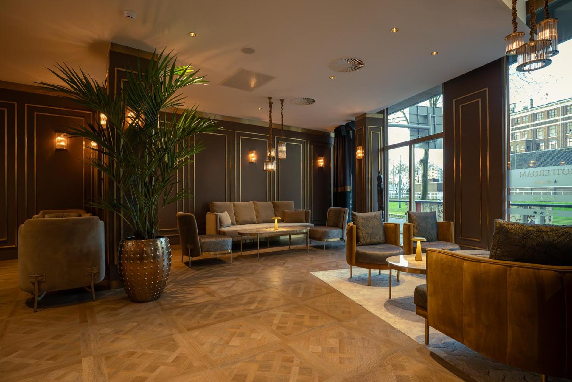 Communal lounge/ TV room