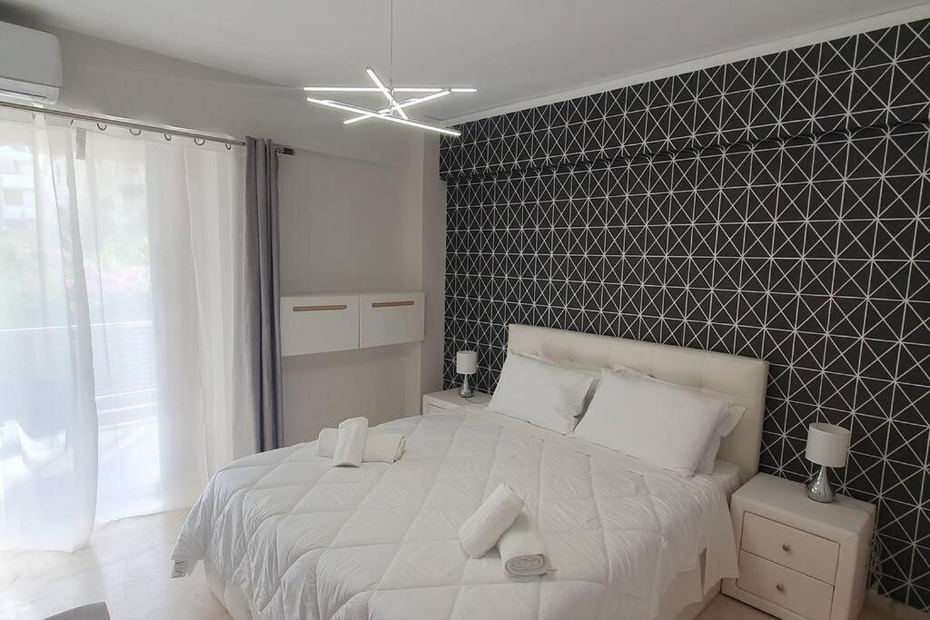 Seaside Beauty 5 min Vouliagmeni Beach