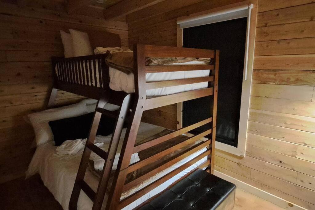 Islander Lodge - Lochaber Lake Lodges