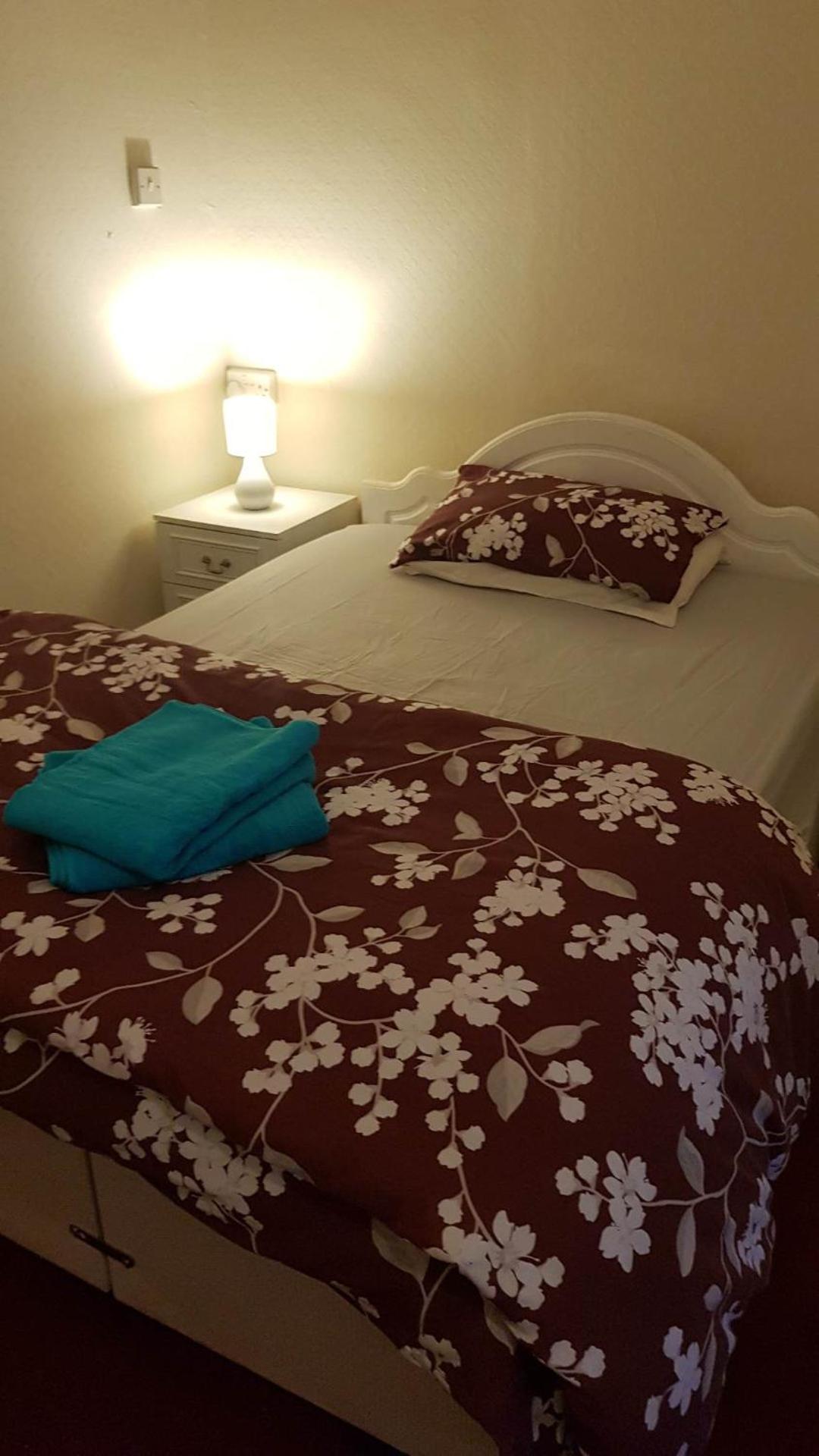 Central Location shops & beach