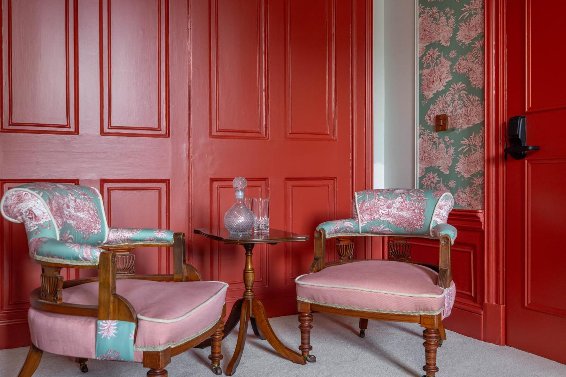 Large Double Room- Glencairn