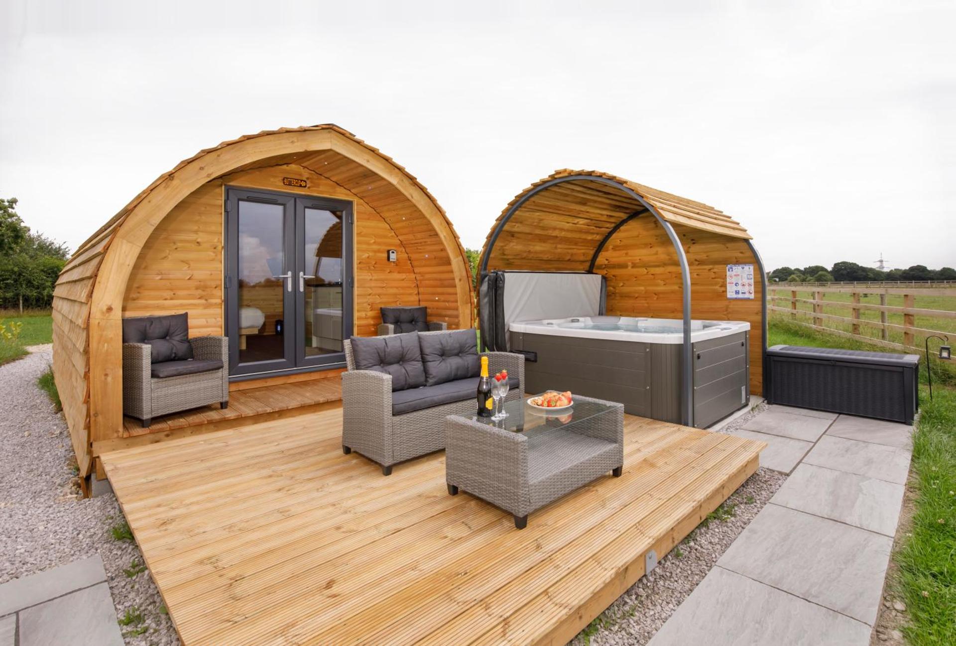 Little Meadow Pods with Hot Tub