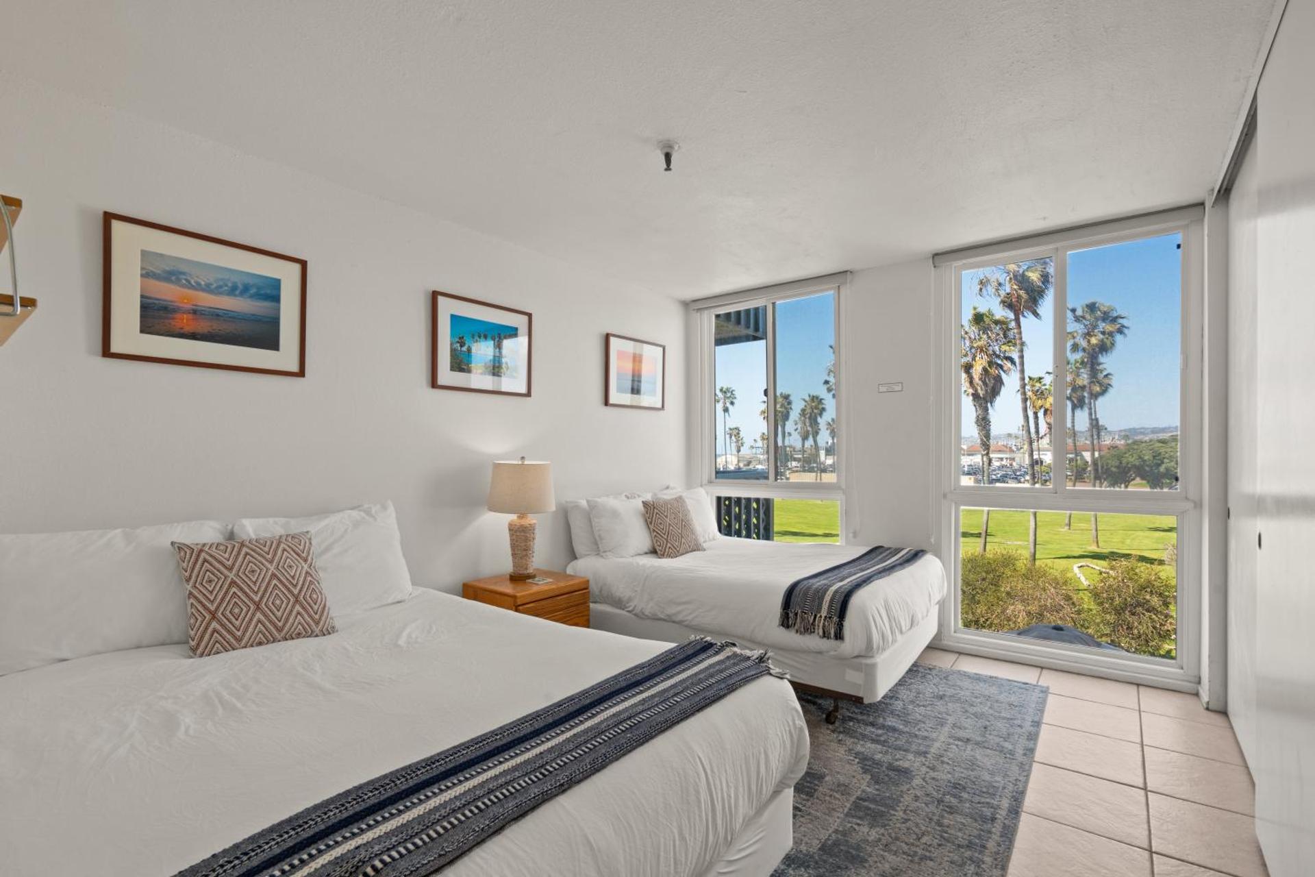 Belmont Modern - Ocean View, Pet Friendly, Patio