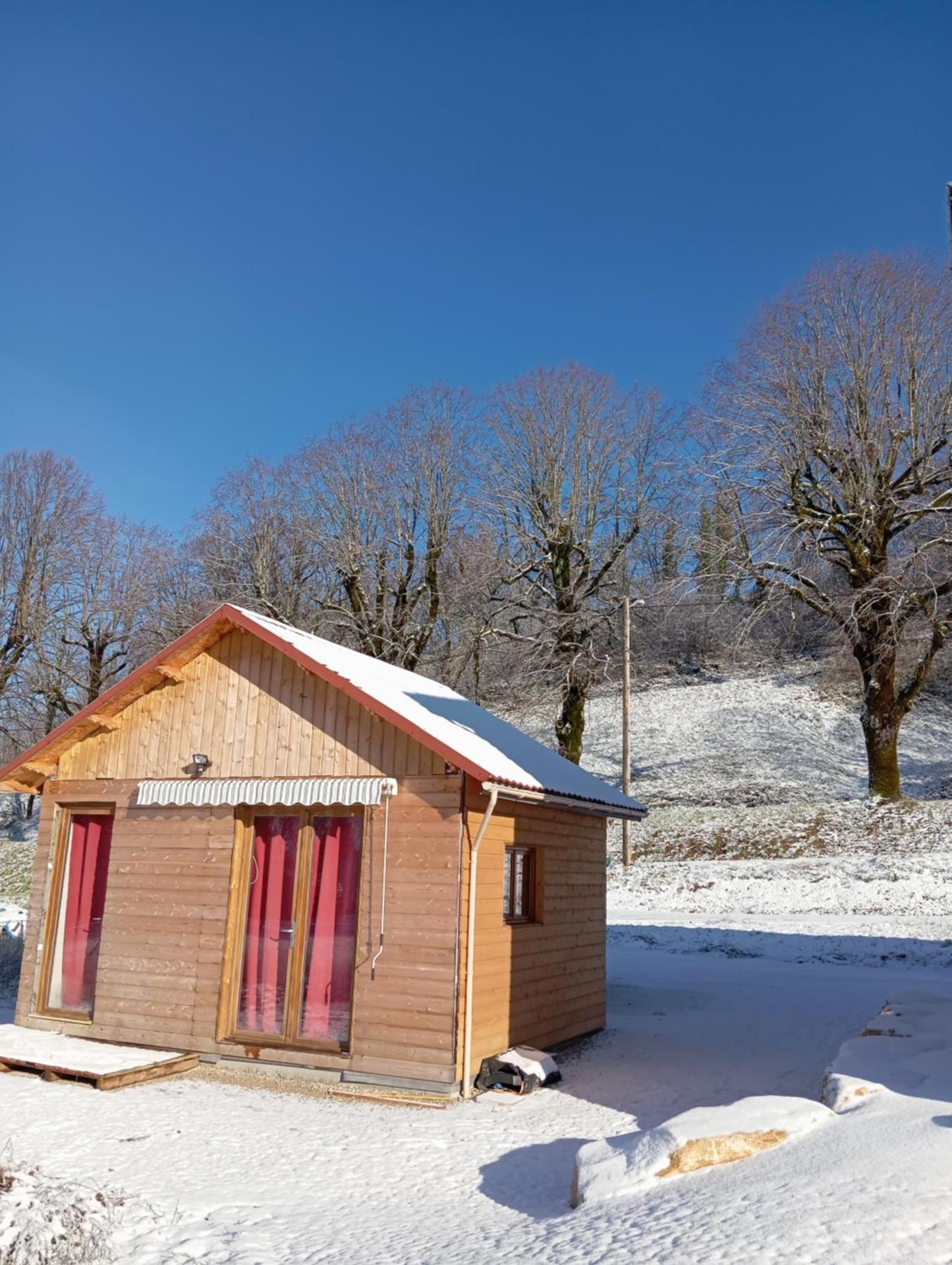 La p'tite maison bois du hérisson