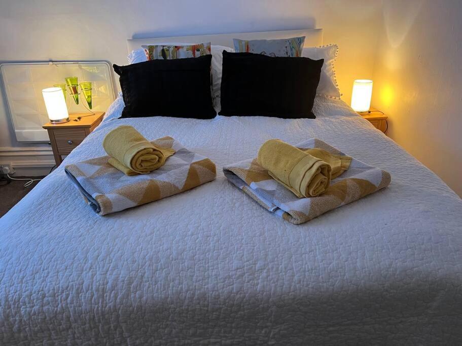 One/Two Bedroom Apartment Close to Sea & Centre