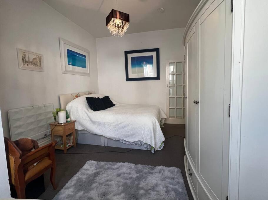 One/Two Bedroom Apartment Close to Sea & Centre