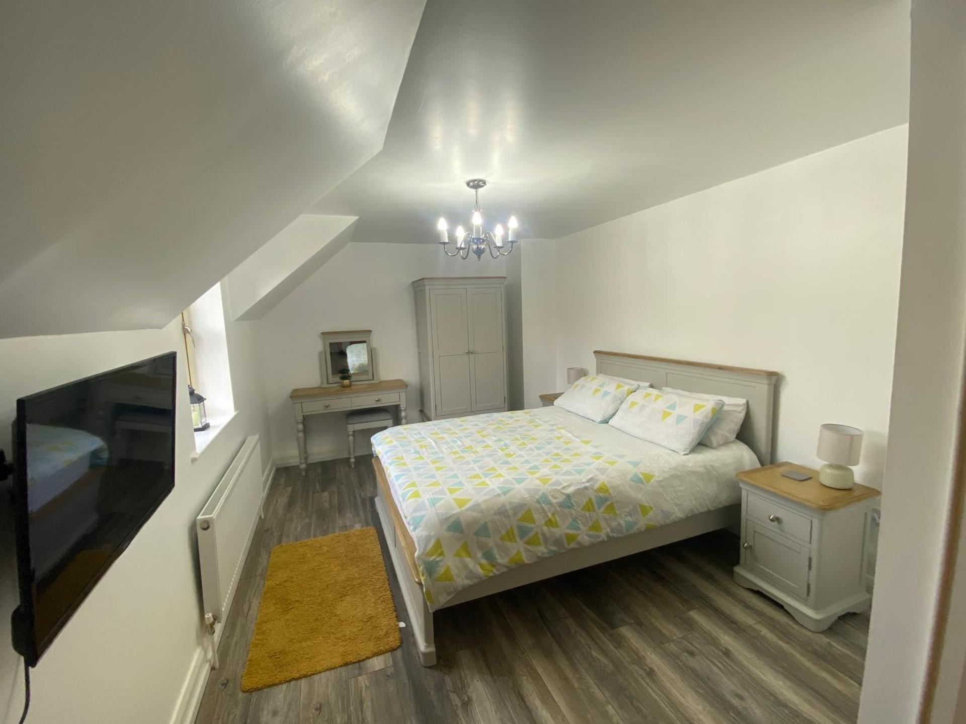 Rostrevor Valley House -Mountainside Hot Tub View