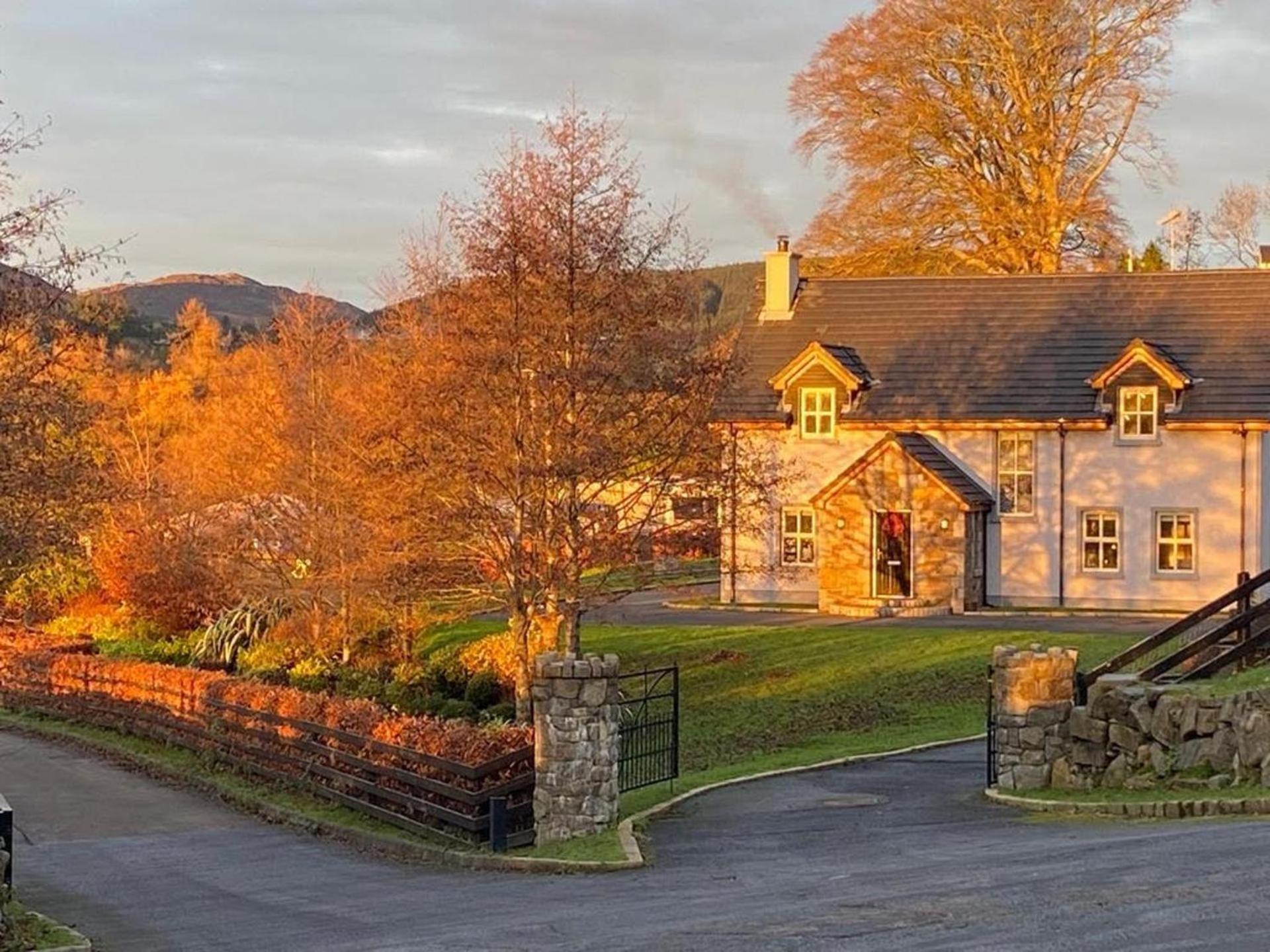 Rostrevor Valley House -Mountainside Hot Tub View