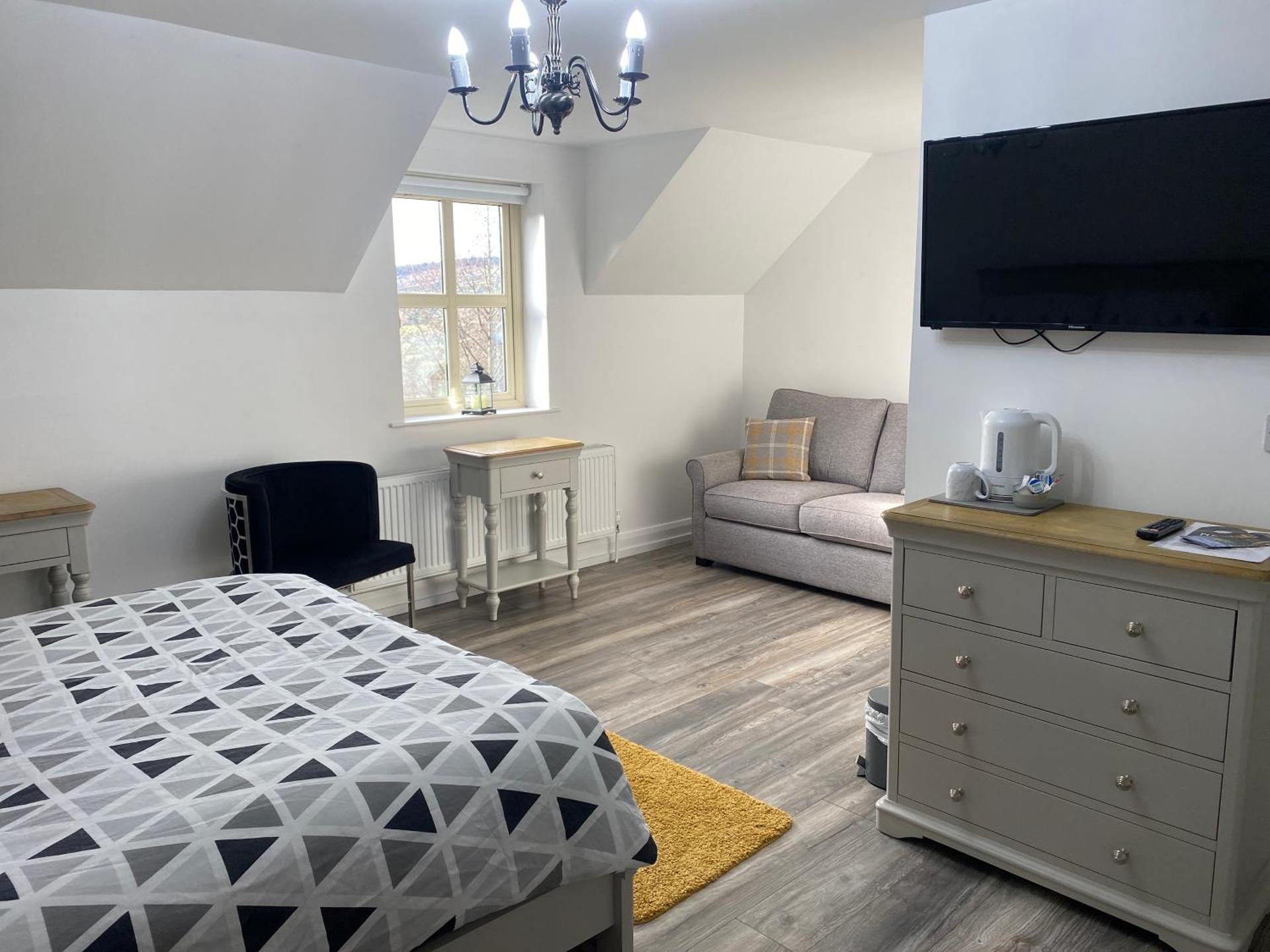 Rostrevor Valley House -Mountainside Hot Tub View