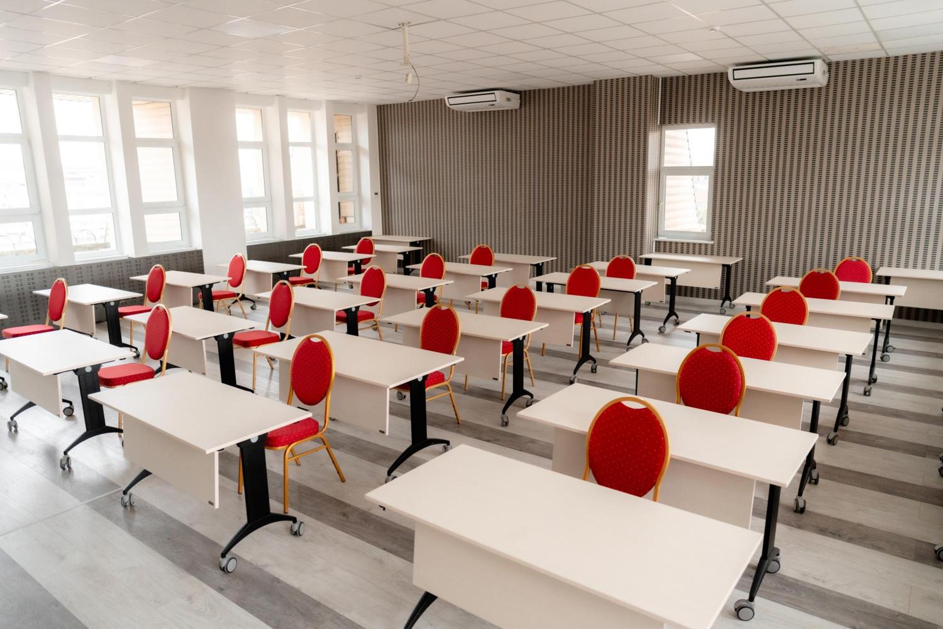 Meeting/conference room