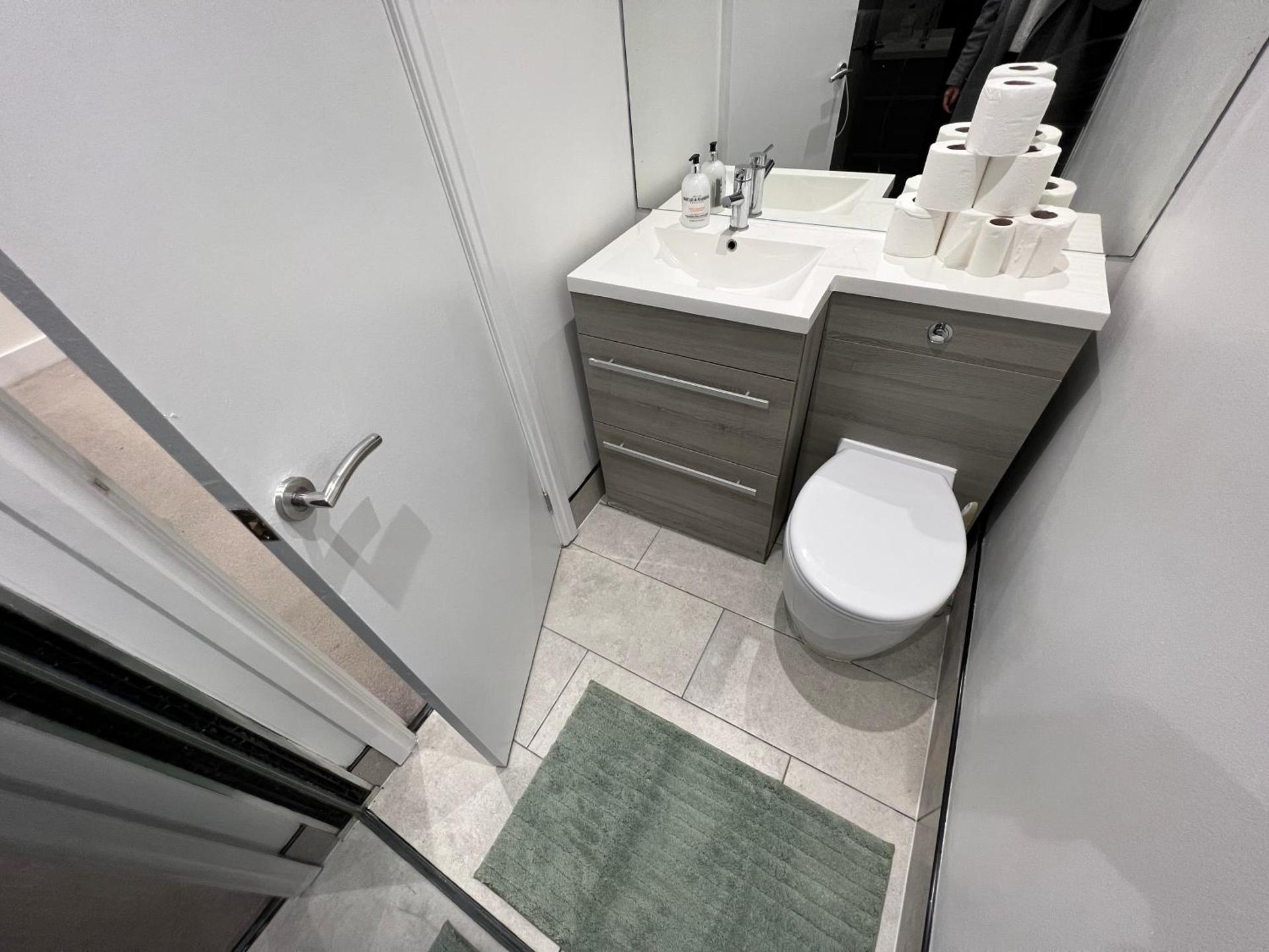 Streatham House - 2 Bedroom - Sleeps 6 - Free WiFi