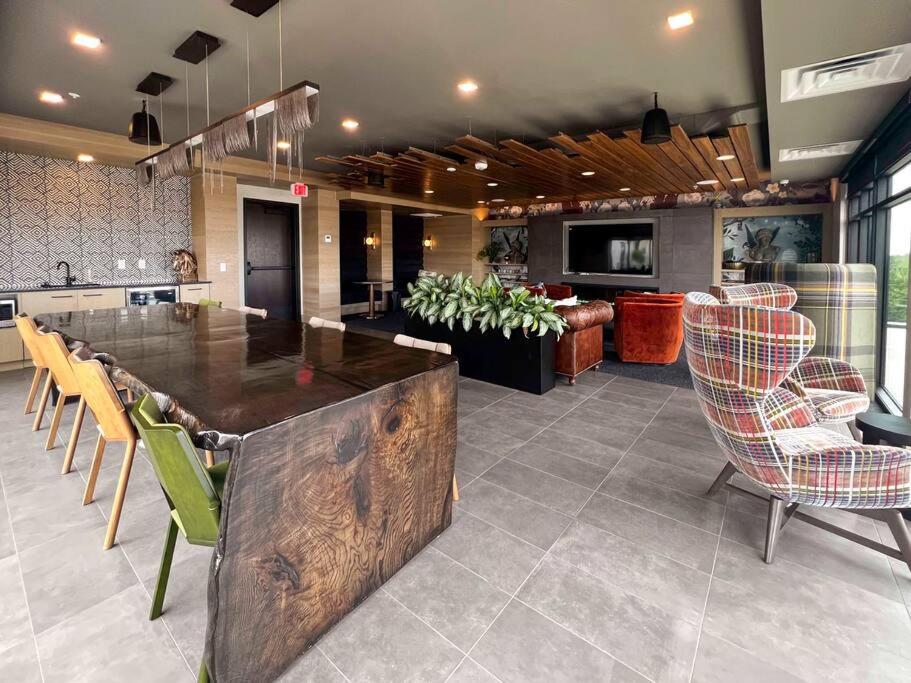 Boho-Luxe Studio - Pink Accents & Mountain Calm