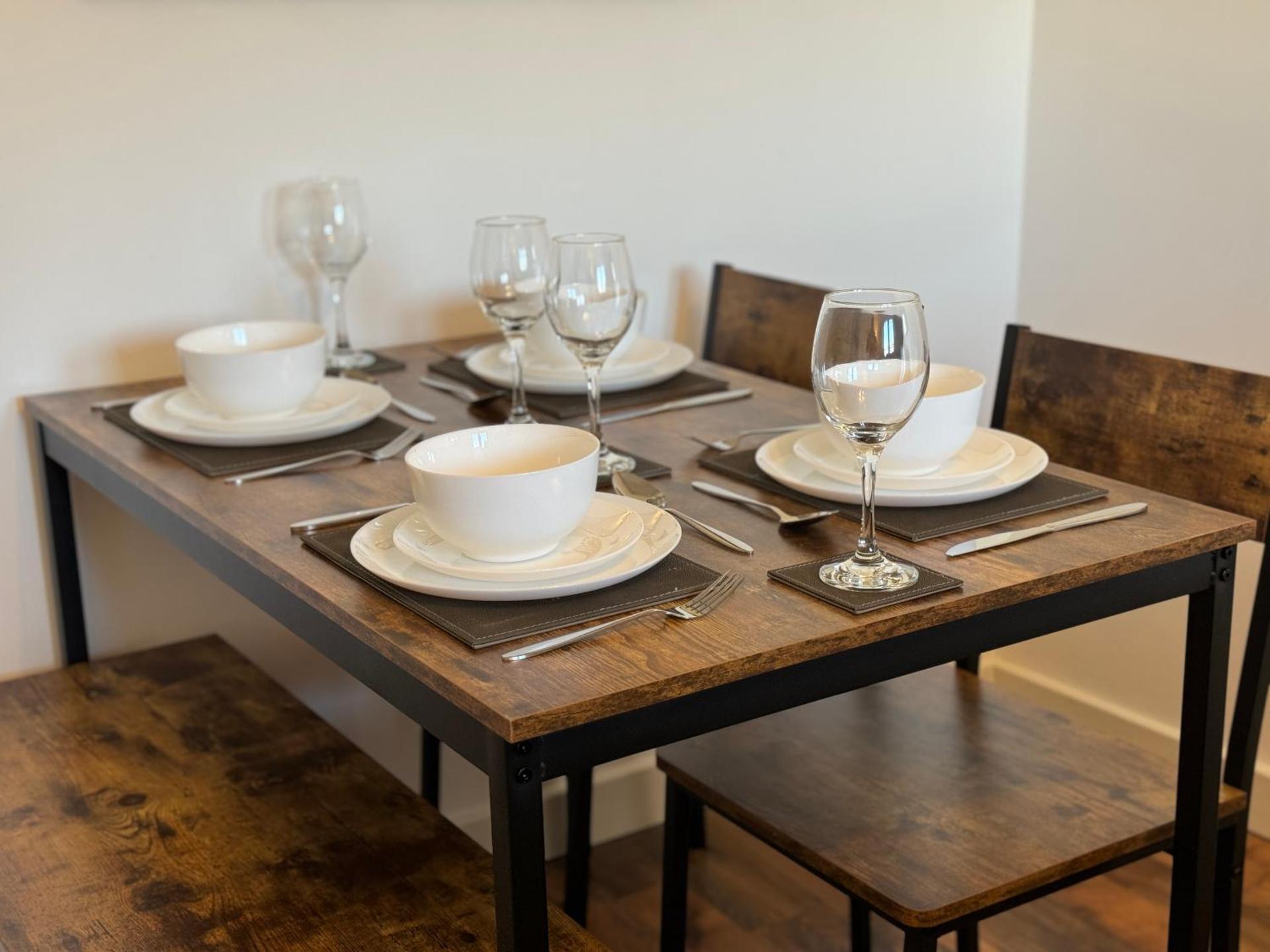 Spanish City View 2, Luxury Sea Front Apartment Free Onsite Parking