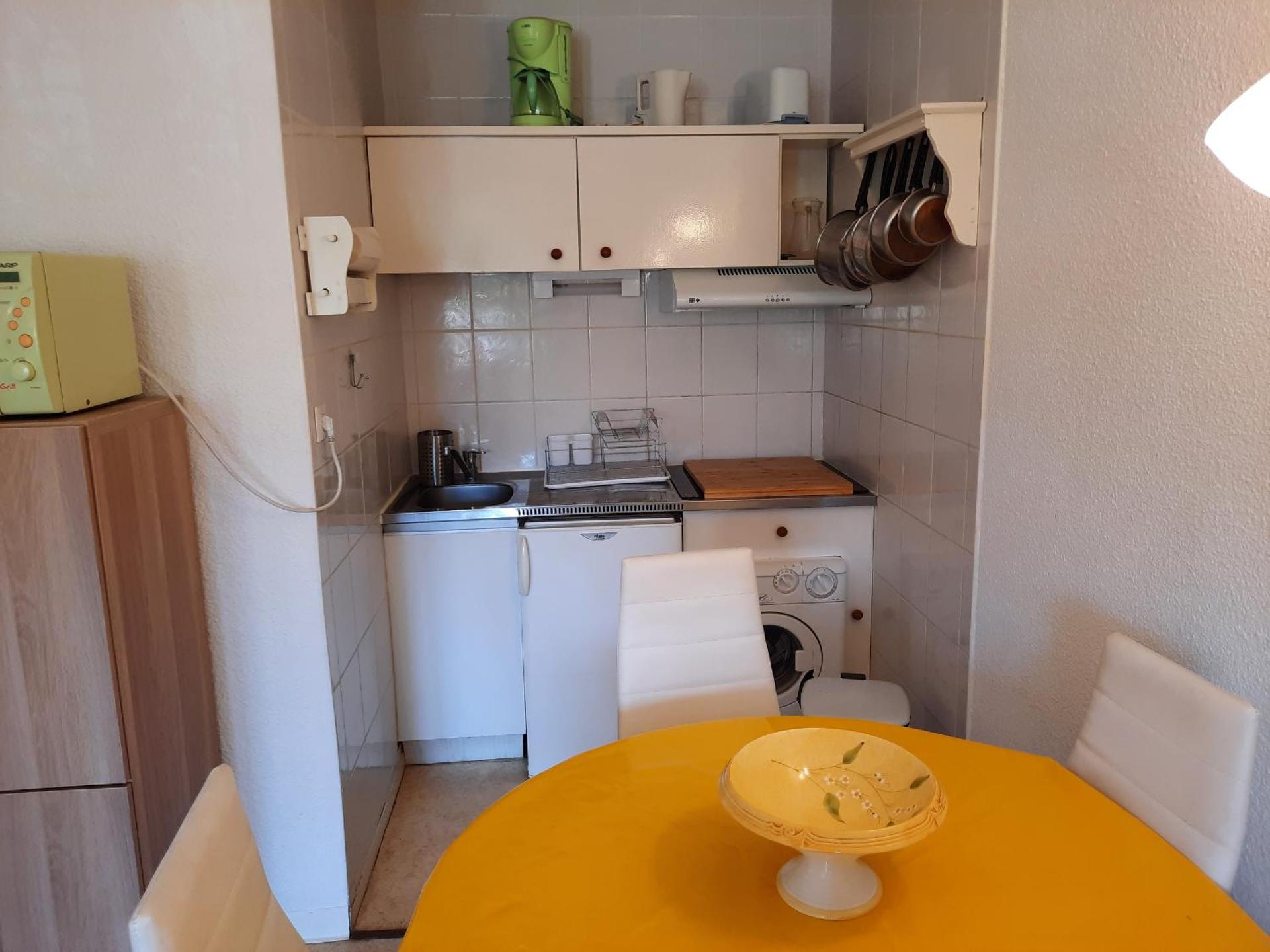 Appartement Lumineux à Seignosse, Proche Plage, Commerces et Activités, Parking, Wifi et Balcon - FR-1-239-813