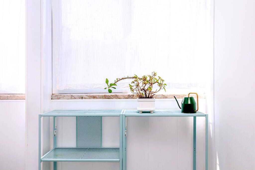 Stylish Sunny Home with AC Amazing View and Fast WiFi