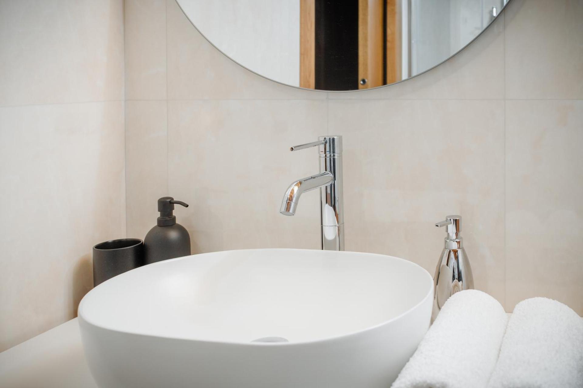 ELBI Suites - Countryside Retreat