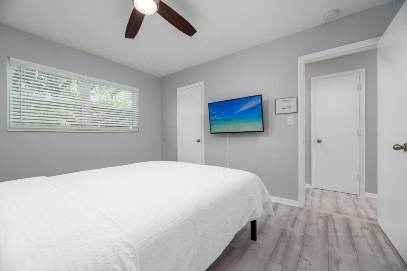 Short Walk to Wilton Drive Apt2